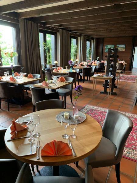 Burg Wassenberg Hotel Bagian luar foto