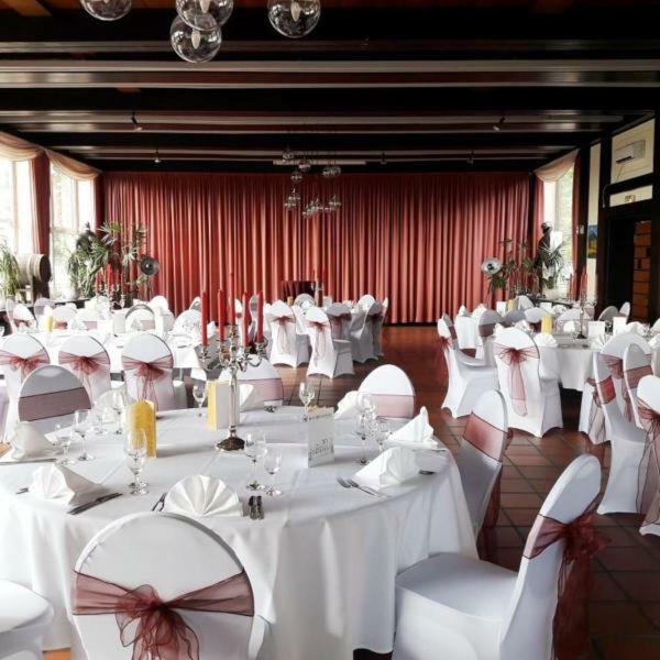Burg Wassenberg Hotel Bagian luar foto
